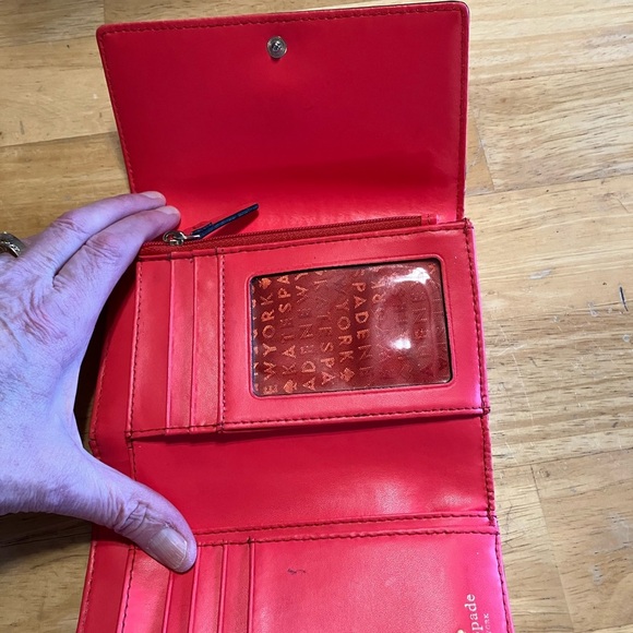 EUC KATE SPADE Sawyer Street Snapdragon Wallet Callie. 7 card slots - Picture 3 of 6